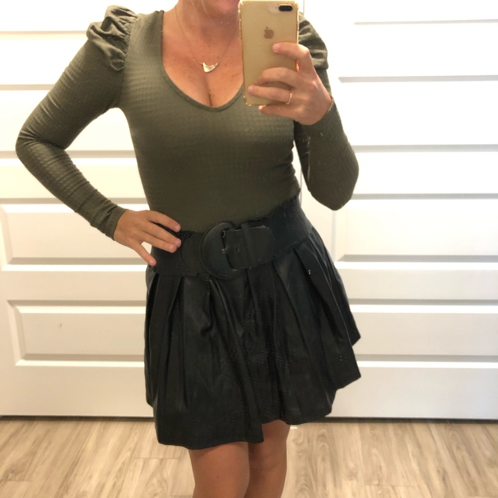 Forever 21 Faux Leather Skirt 💕